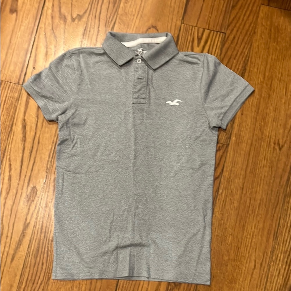 Hollister men’s small Gray Polo Shirt